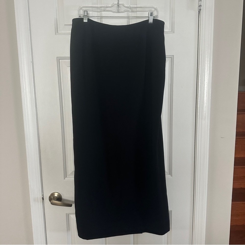 Albert Nipon Elegant Black Maxi Skirt